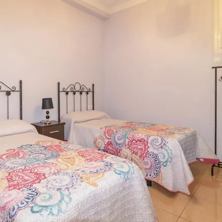 Villa Large 4 Bedrooms - 250m Playa